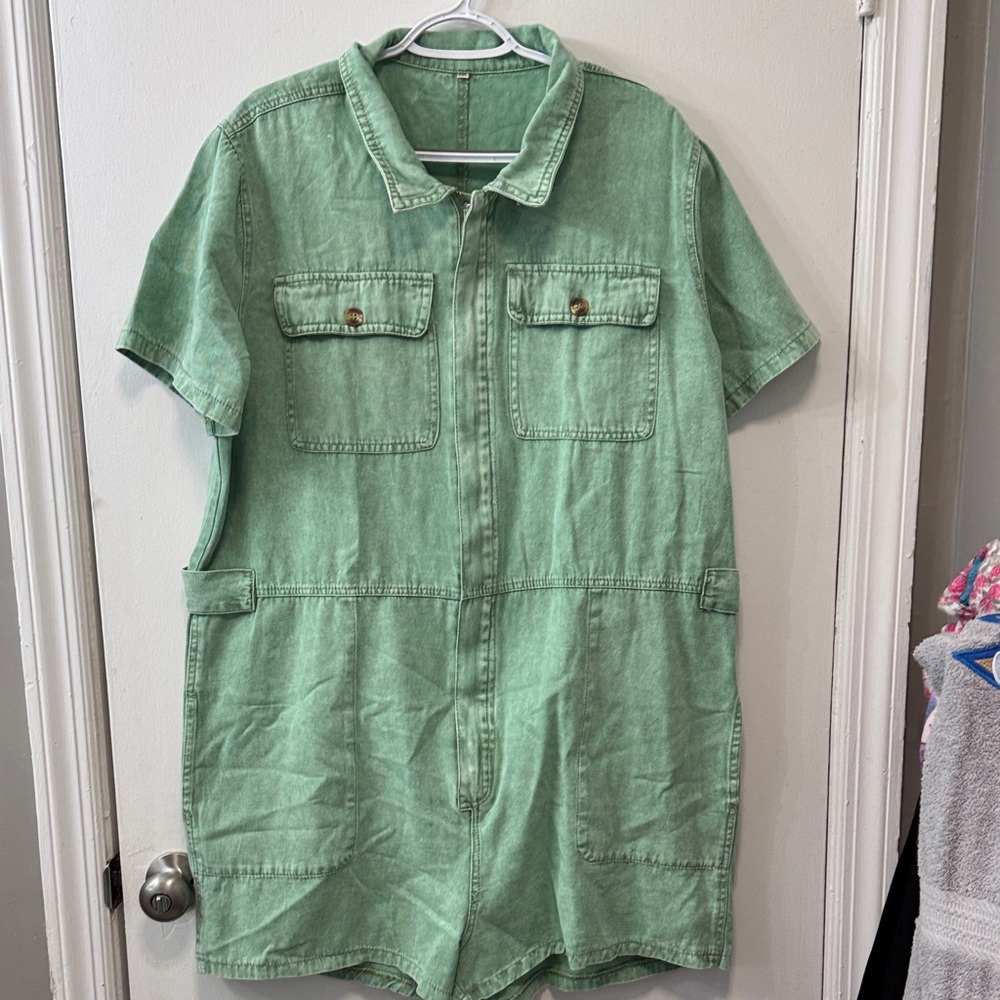 Amazon Essentials Mint Green Short Sleeve Romper